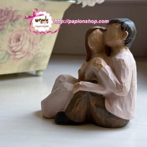 مجسمه زوج عاشق در آغوش هم طرح ویلوتری (وارداتی)
