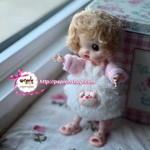 عروسک مفصلی بچه سرمایی با لباس خوک (وارداتی)