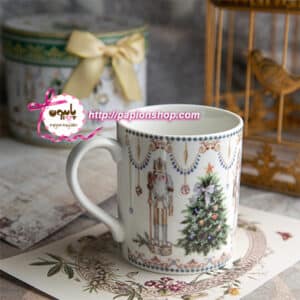 ماگ جعبه کادویی طرح فندق شکن