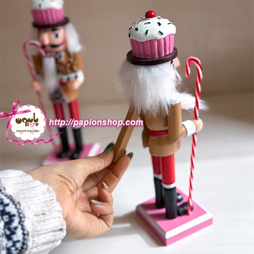 فندق شکن کریسمسی بزرگ طرح قناد کوکی به دست