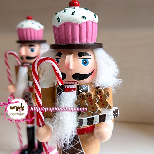 فندق شکن کریسمسی بزرگ طرح قناد کوکی به دست