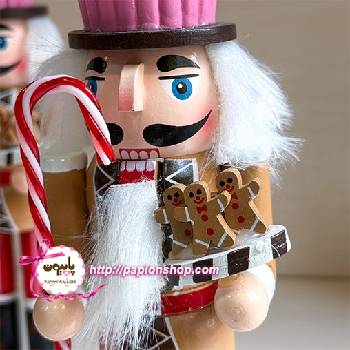 فندق شکن کریسمسی بزرگ طرح قناد کوکی به دست