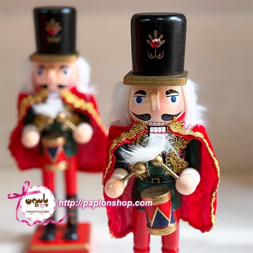 سرباز فندق شکن کریسمسی بزرگ طبل زن شنل پوش